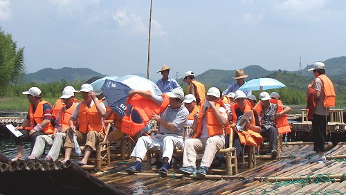 公司組織員工赴日照旅游